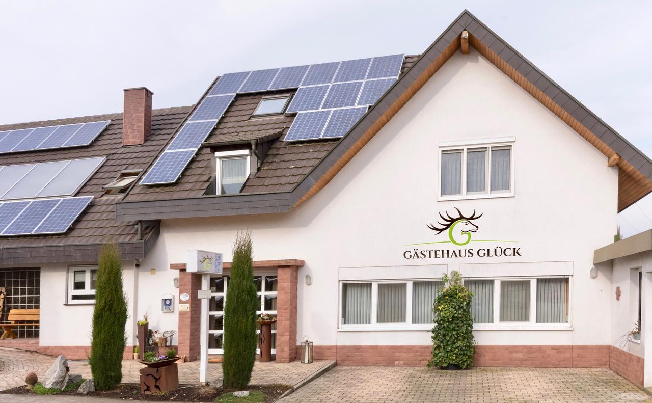 Gästehaus Glück wir haben immer Eintrittskarten für den Europa-Park für Sie! Hotel Rust Exterior foto